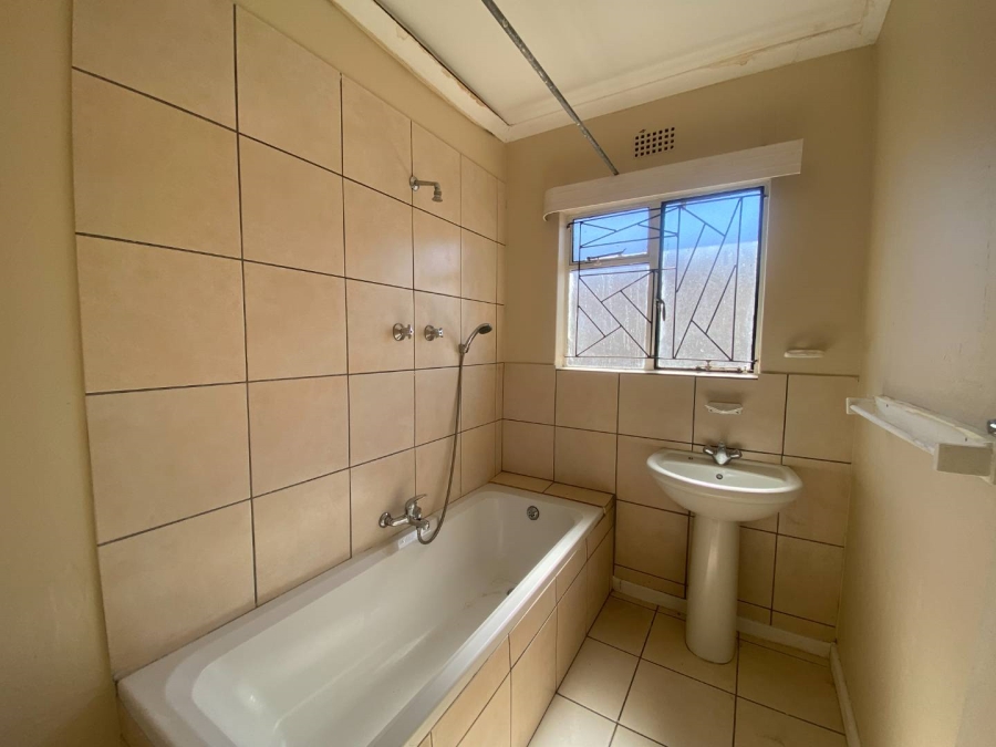 3 Bedroom Property for Sale in Devon Park Village Western Cape